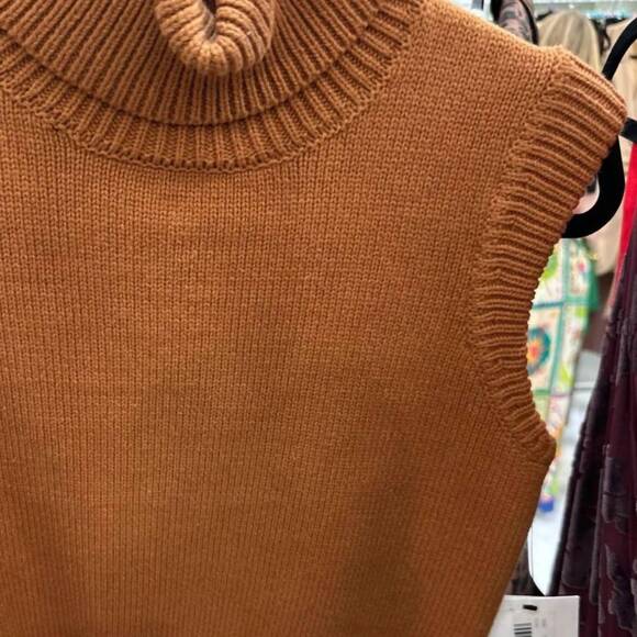 NEW FORE women's joslyn sweater vest in camel brown - Picture 2 of 2